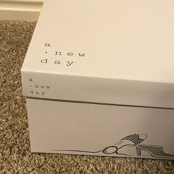 a new day Women’s Tan Chelsea Boots - Picture 2 of 7